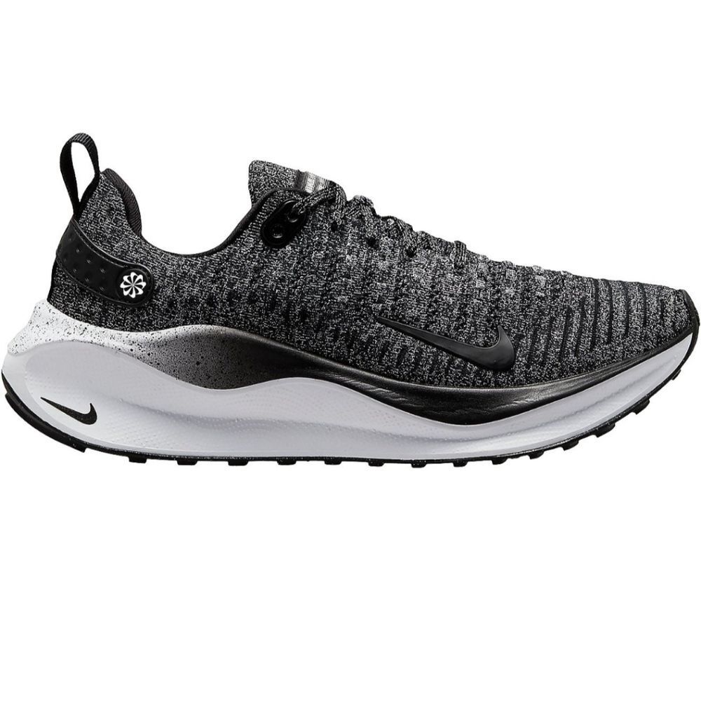 Nike Women's Black and Gray Knit Athletic Running Shoes